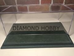 PLEKSİ SERGİ KUTUSU.. 1/18 ÖLÇEK DERİ TABANL