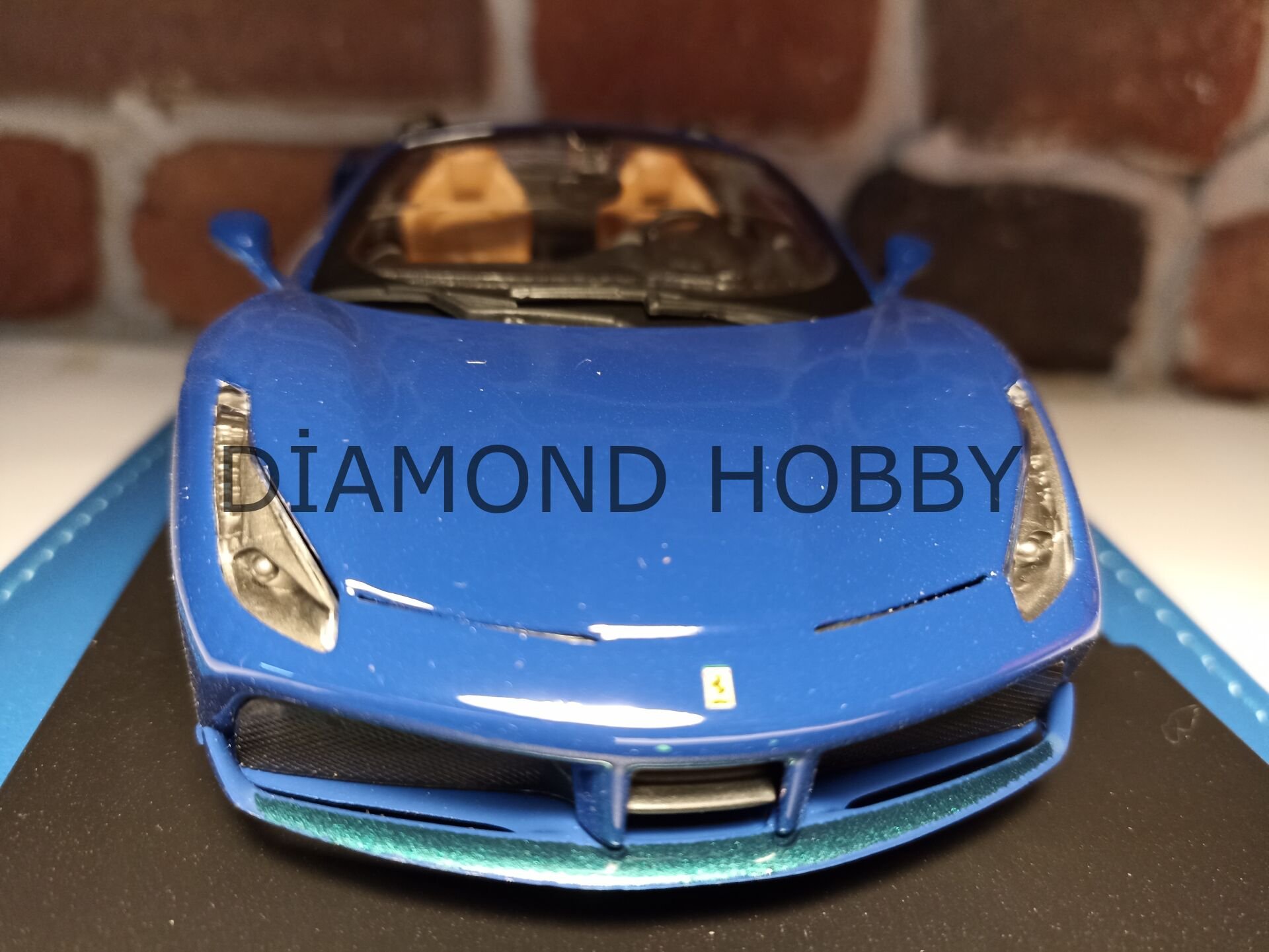BURAGO 1/24 FERRARİ 488 SPİDER