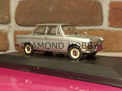 MAXİCHAMPS  1/43 bmw 700 ls 1962-1965   (2. el)