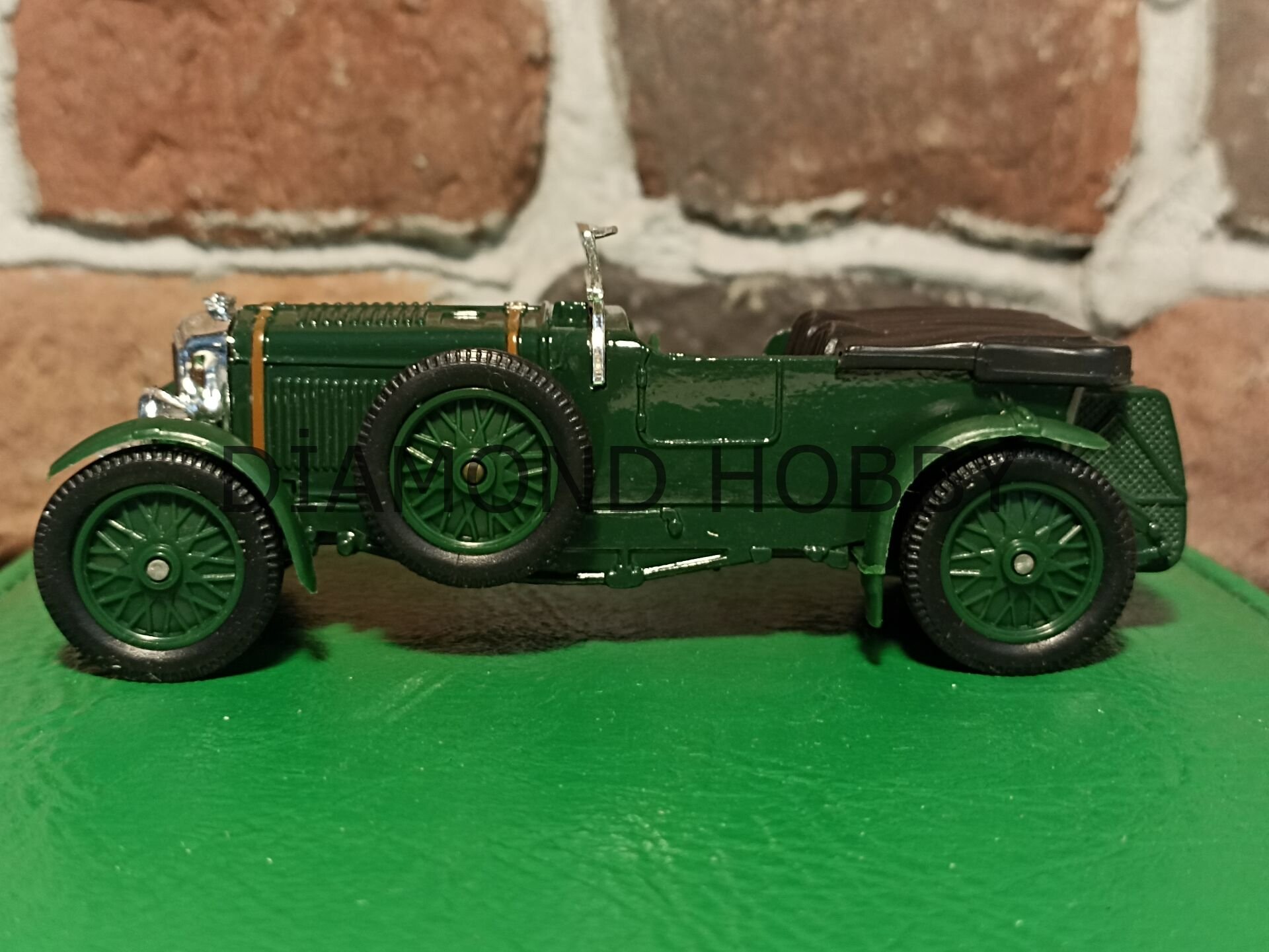 CORGİ 1/43 ÖLÇEK BENTLEY 4.5 LİTRE  (2. EL )