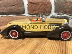 MATCHBOX MODEL OF YESTERYEAR 1935 AUBURN 851  (2. EL)