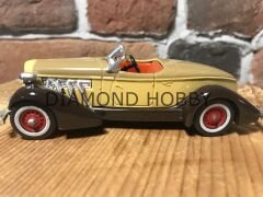 MATCHBOX MODEL OF YESTERYEAR 1935 AUBURN 851  (2. EL)