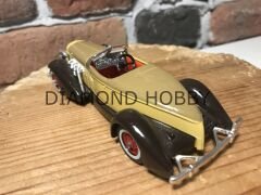 MATCHBOX MODEL OF YESTERYEAR 1935 AUBURN 851  (2. EL)