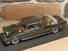 VİTESSE 1/43 MERCEDES 600 AFRİKA KİNG MAKAM ARACI 2. EL)