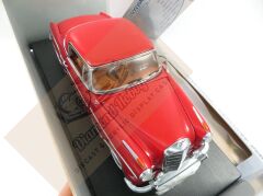 SUNSTAR 1/18 ÖLÇEK MERCEDES-BENZ 220SE COUPE