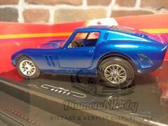 GUİLOY ÜRETİMİ 1/24 ÖLÇEK FERRARİ GTO 250     2.EL